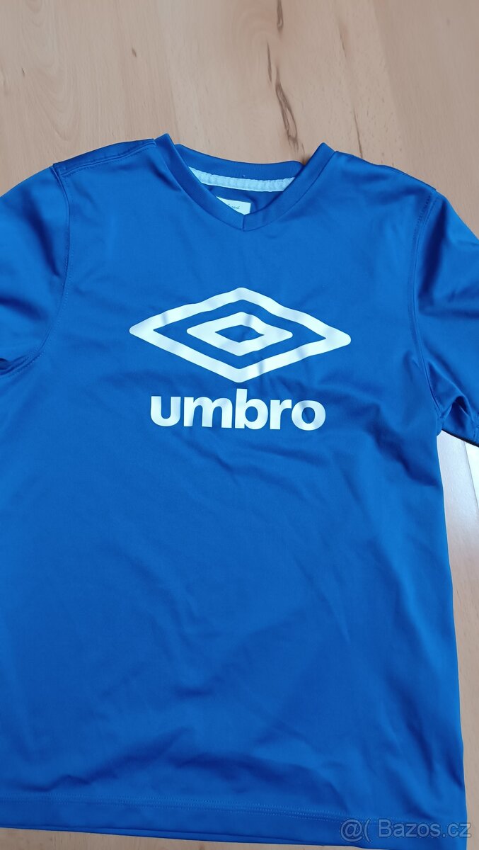 Modré tričko Umbro vel 152