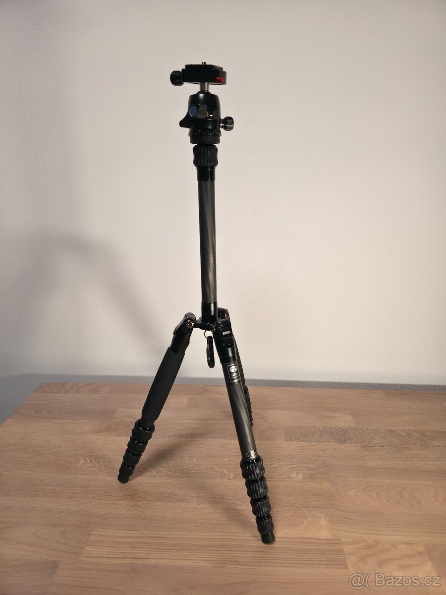 Karbonový stativ Sirui Traveler 5CX