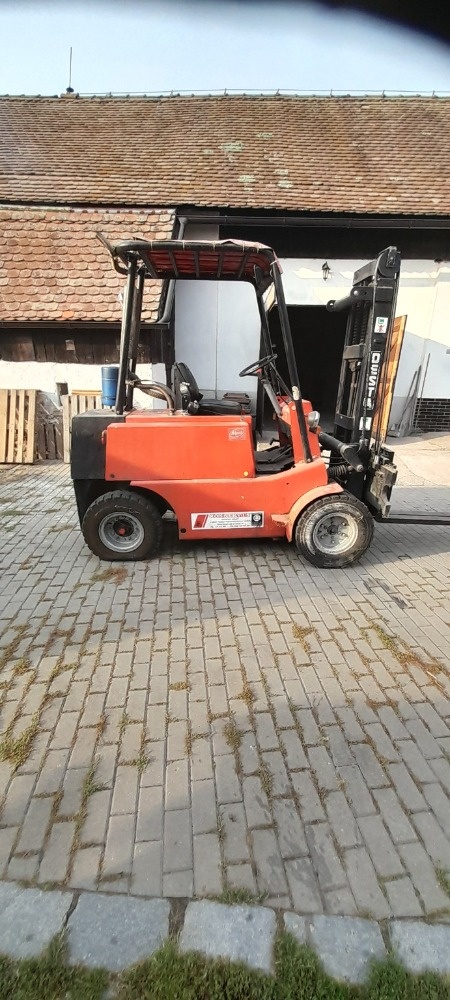 Vysokozdvižní vozík DESTA DVHM3222L - vynikající stav