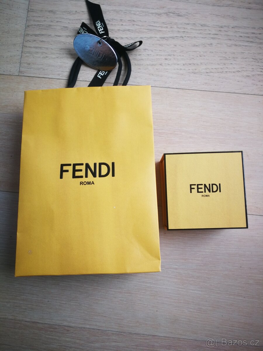 Taška a krabička Fendi