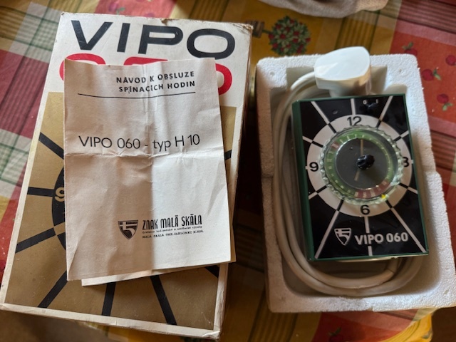 Spínací hodiny (časovač) ZNAK Malá skála typ VIPO 060