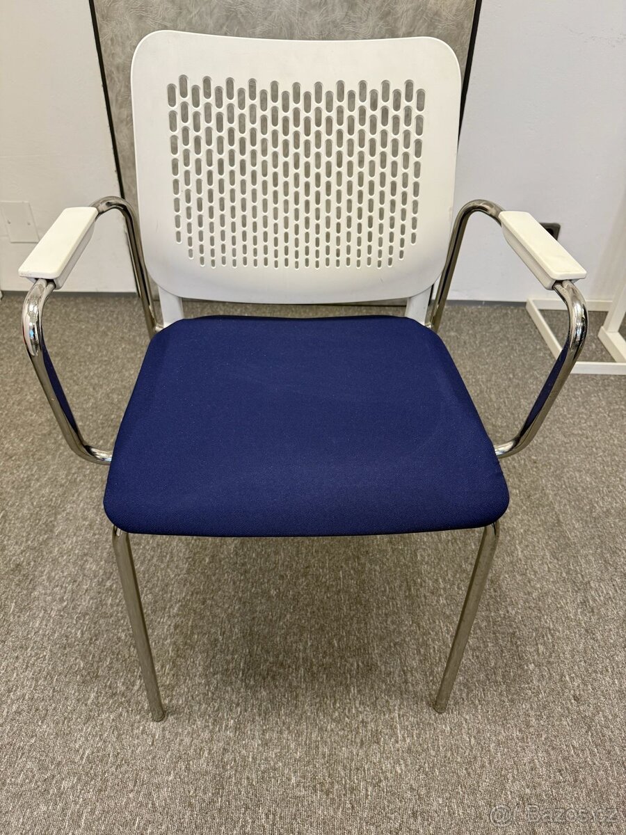 Krásná moderní židle