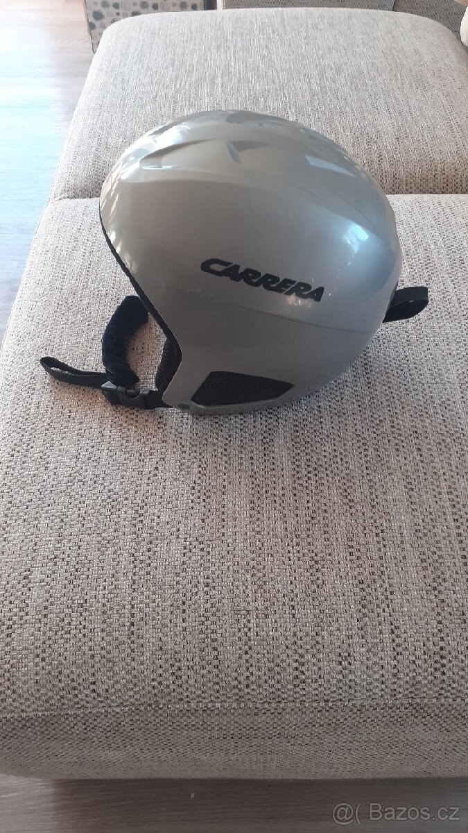 Dámská lyžařská helma