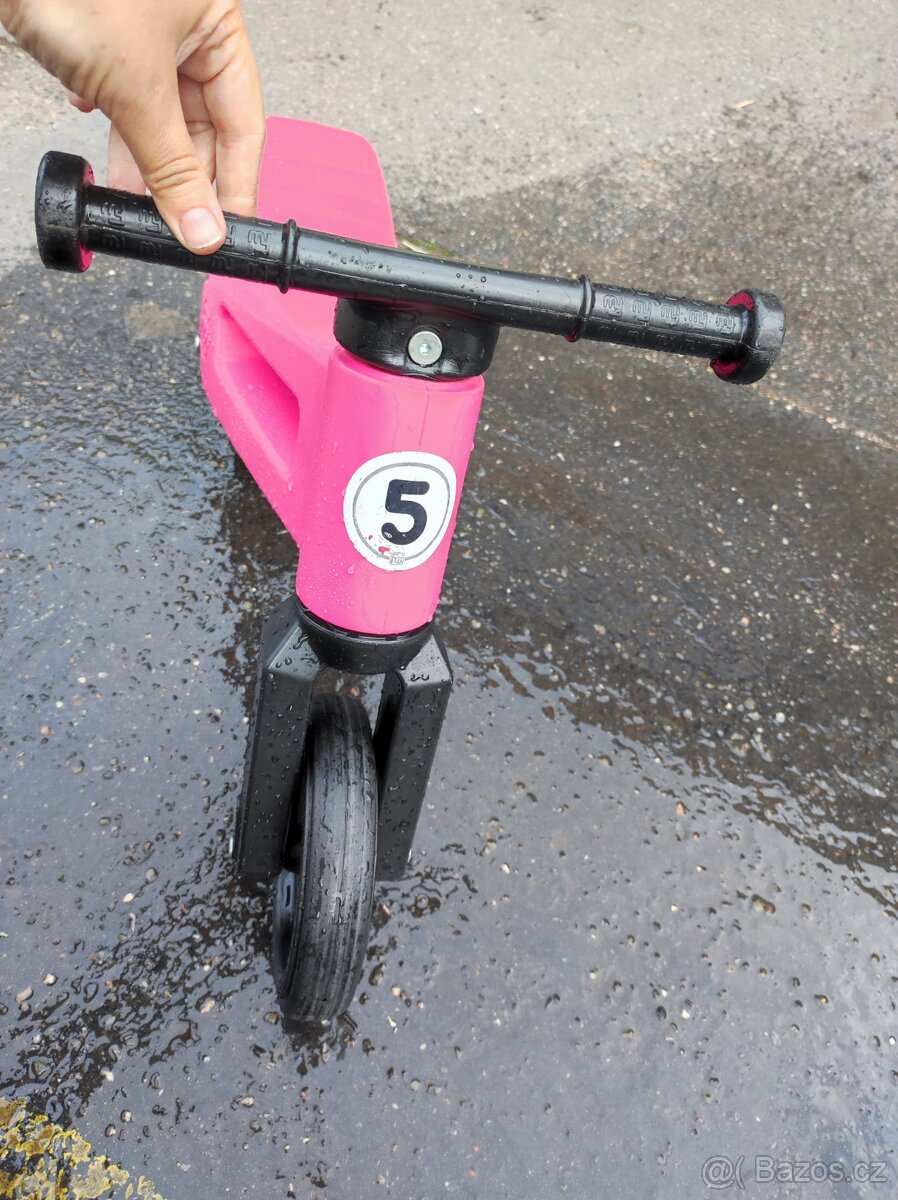 Funny wheels odrážedlo spíš na díly