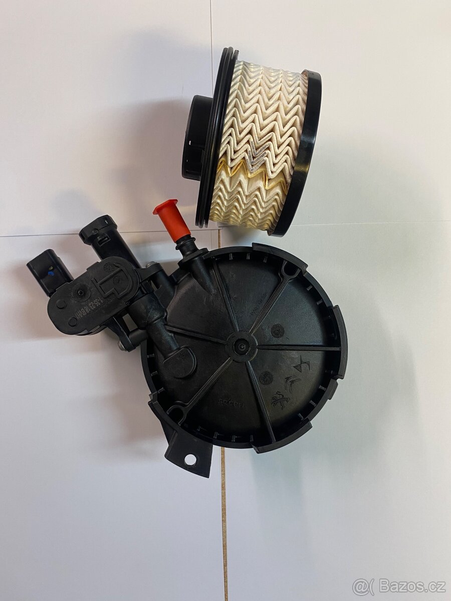 VÍČKO PALIVOVÝ FILTR MOTOR 1.5 BLUEHDI