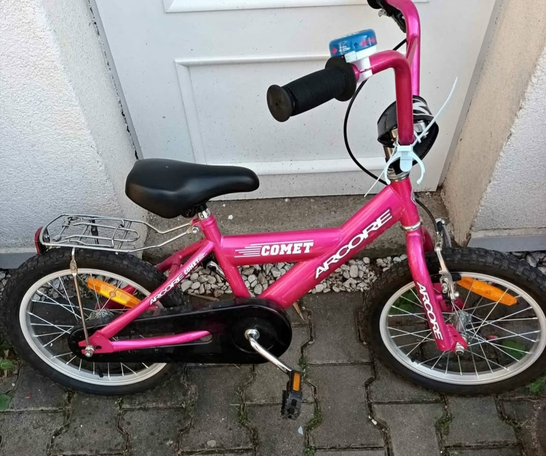 Dětské kolo a odrážedlo