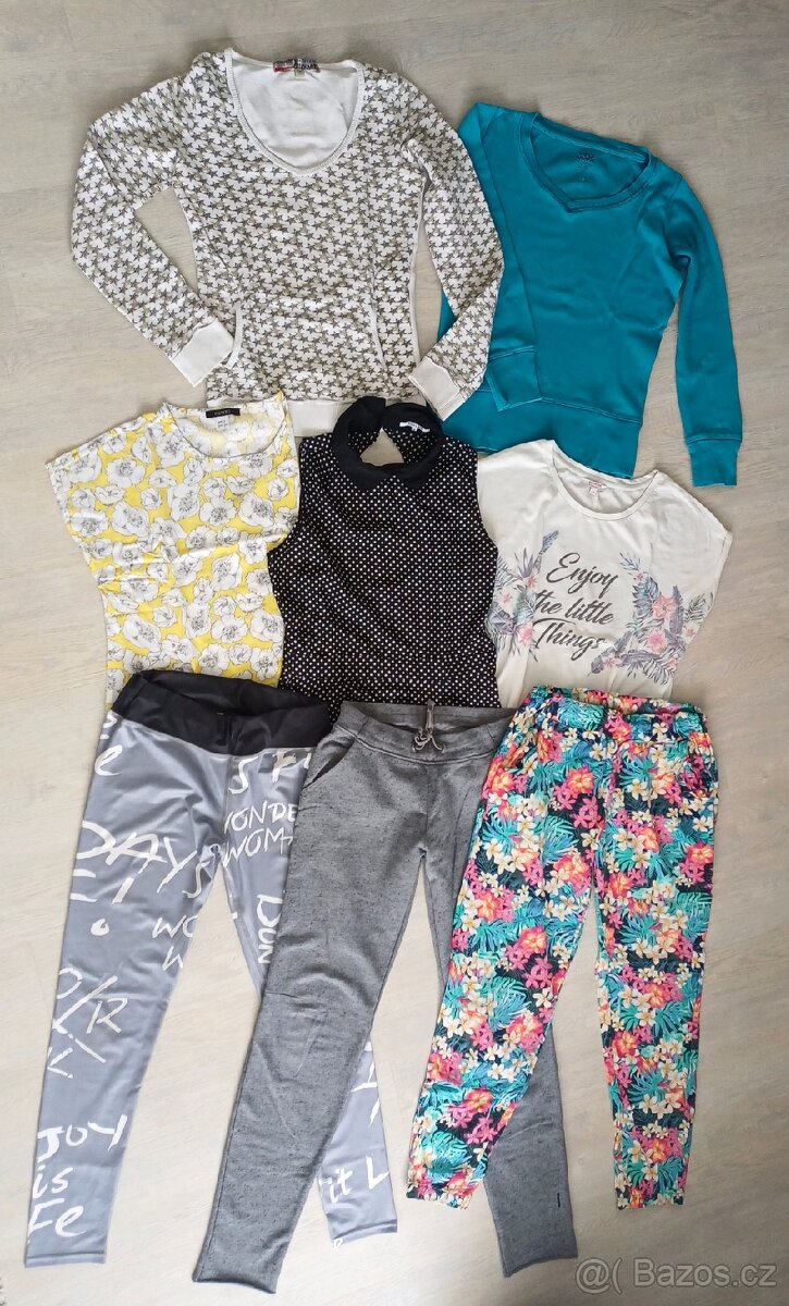 SET: dívčí tepláky, legíny, mikiny
- vel. S