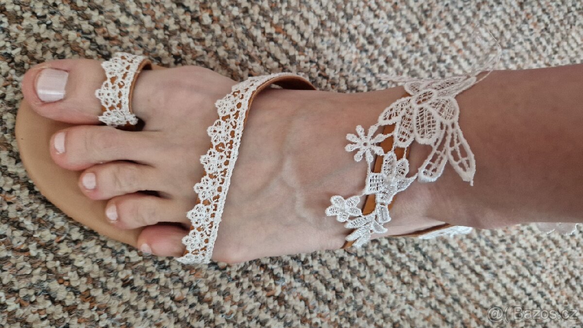 Prodám dámské sandály vel. 40