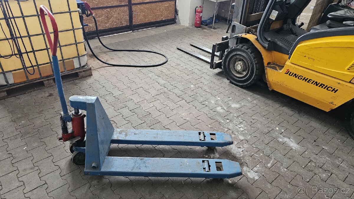 Ruční paletový vozík