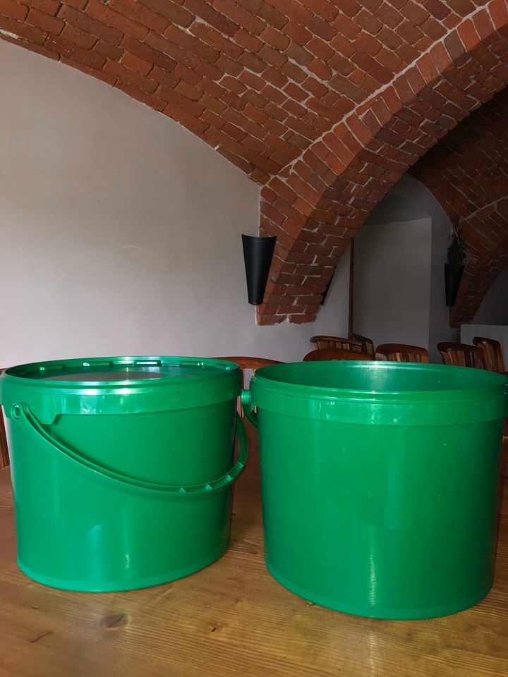 Plastové kbelíky 10l