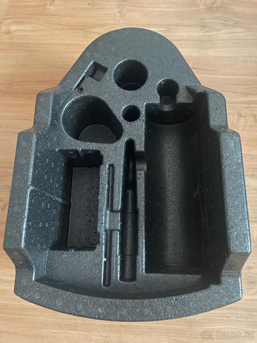 Polystyrén kufru Passat 3G9864469