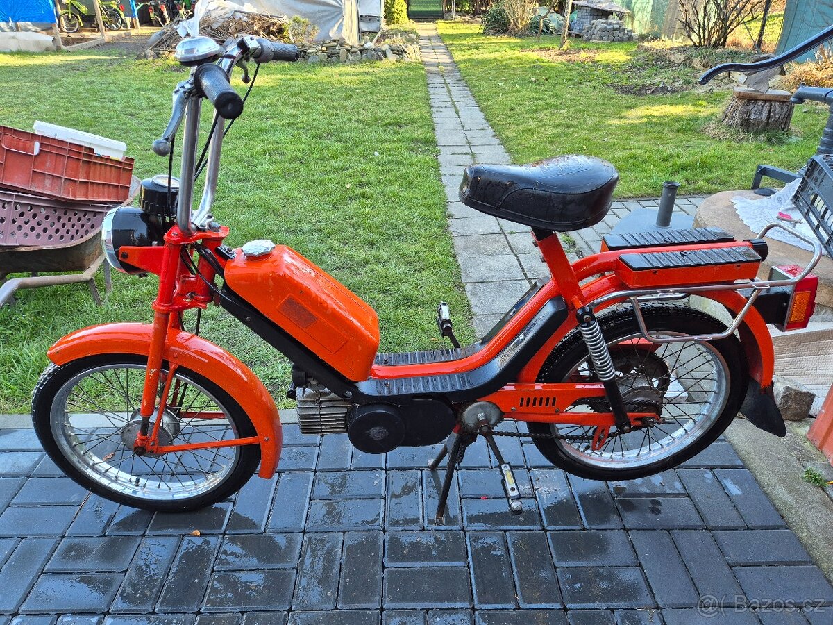 Babetta 210 s kartičkou, červená 4.