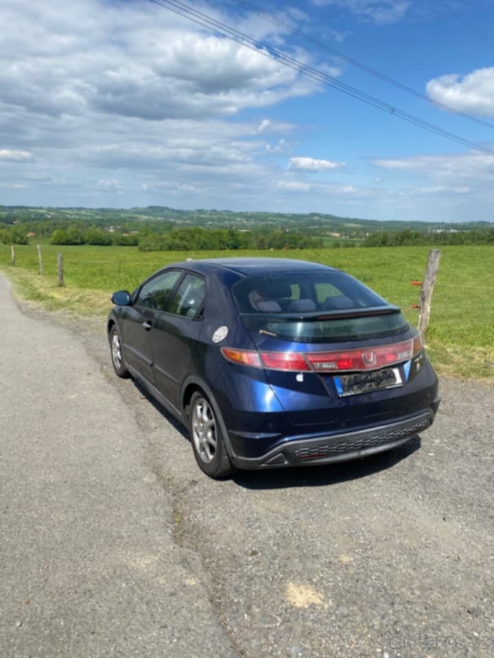 Civik naftak tdi 103 kW momentálně bez stk