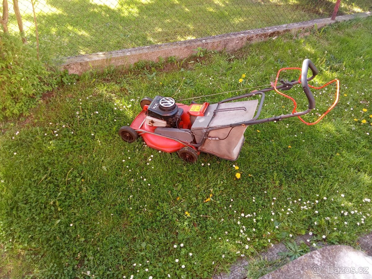 Prodám funkční sekačku