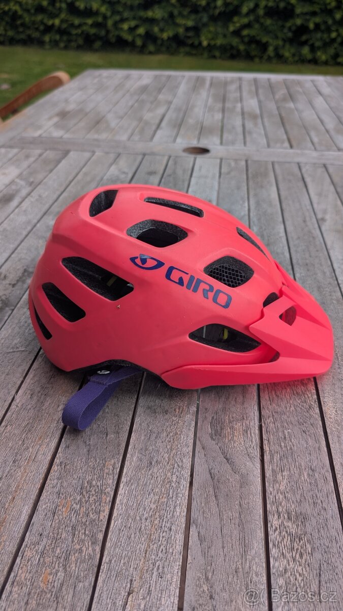 Helma na kolo zn. Giro, vel. 50 - 57