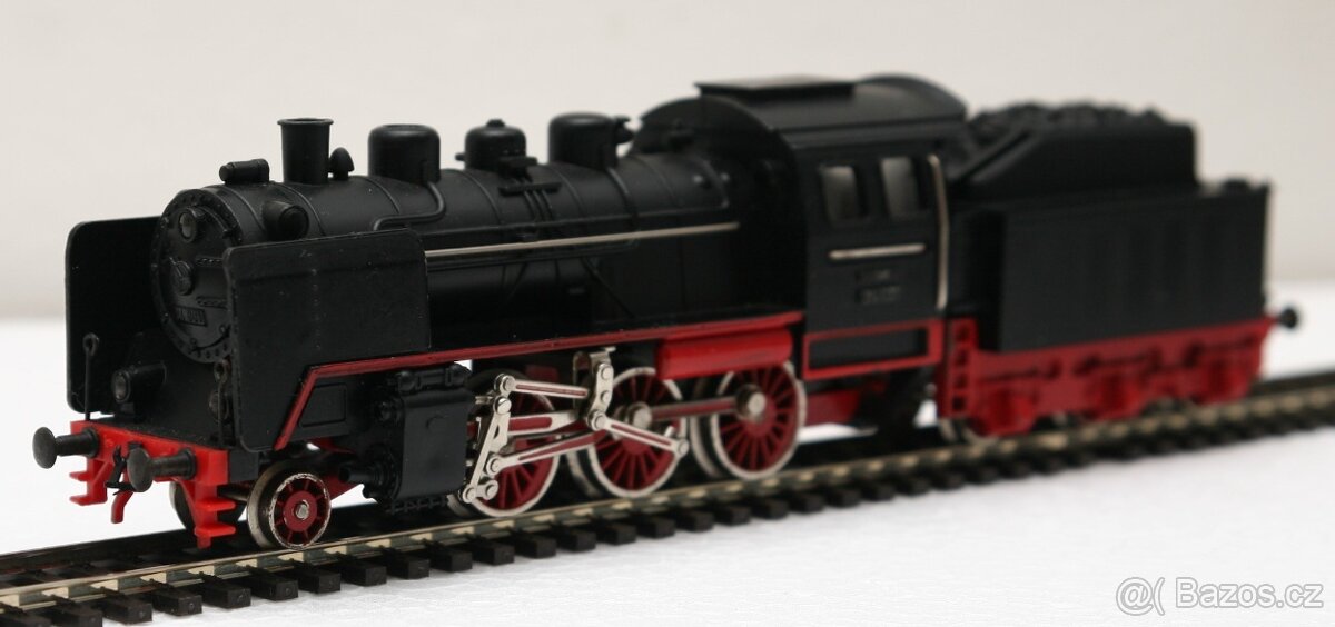 Parní lokomotiva BR 24 - modelová železnice H0 (1:87)