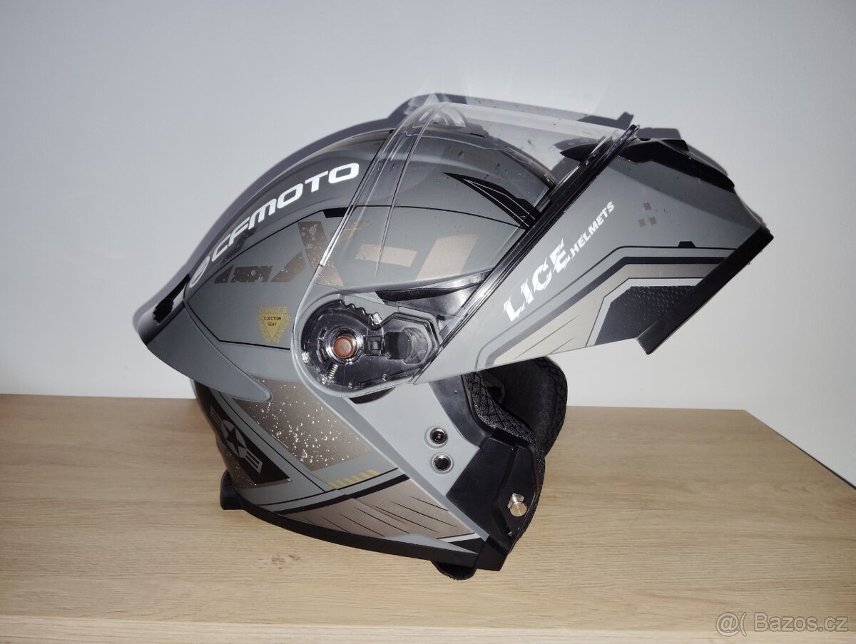 Cf moto Helma