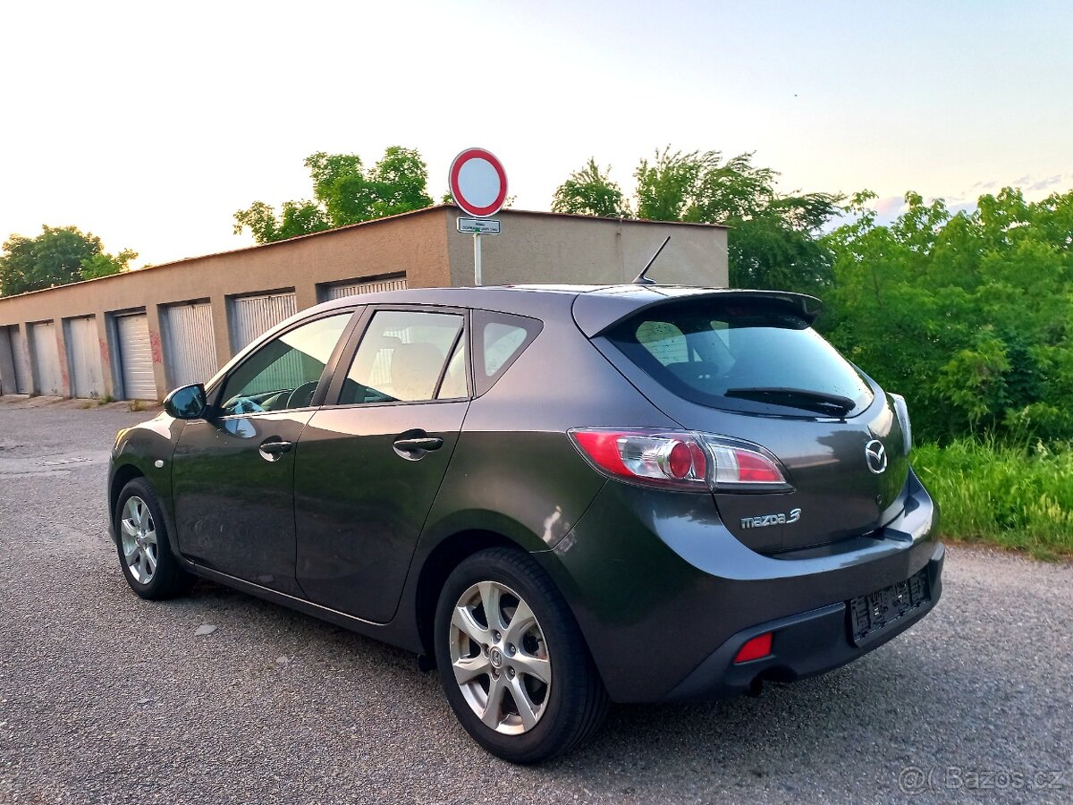 Mazda 3, 1.6i, 77kw,147tkm,Manuál,Alu,Klima,NováTK