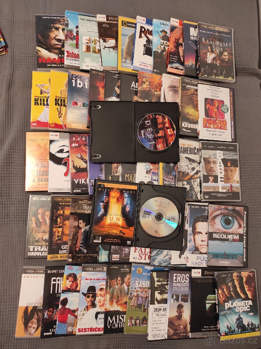 DVD filmy v plastovém obalu mix 52ks