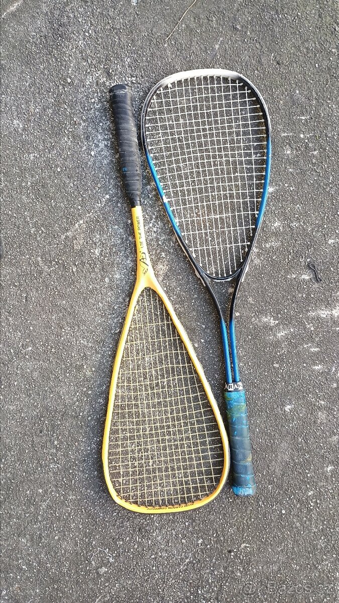 Squash raketa