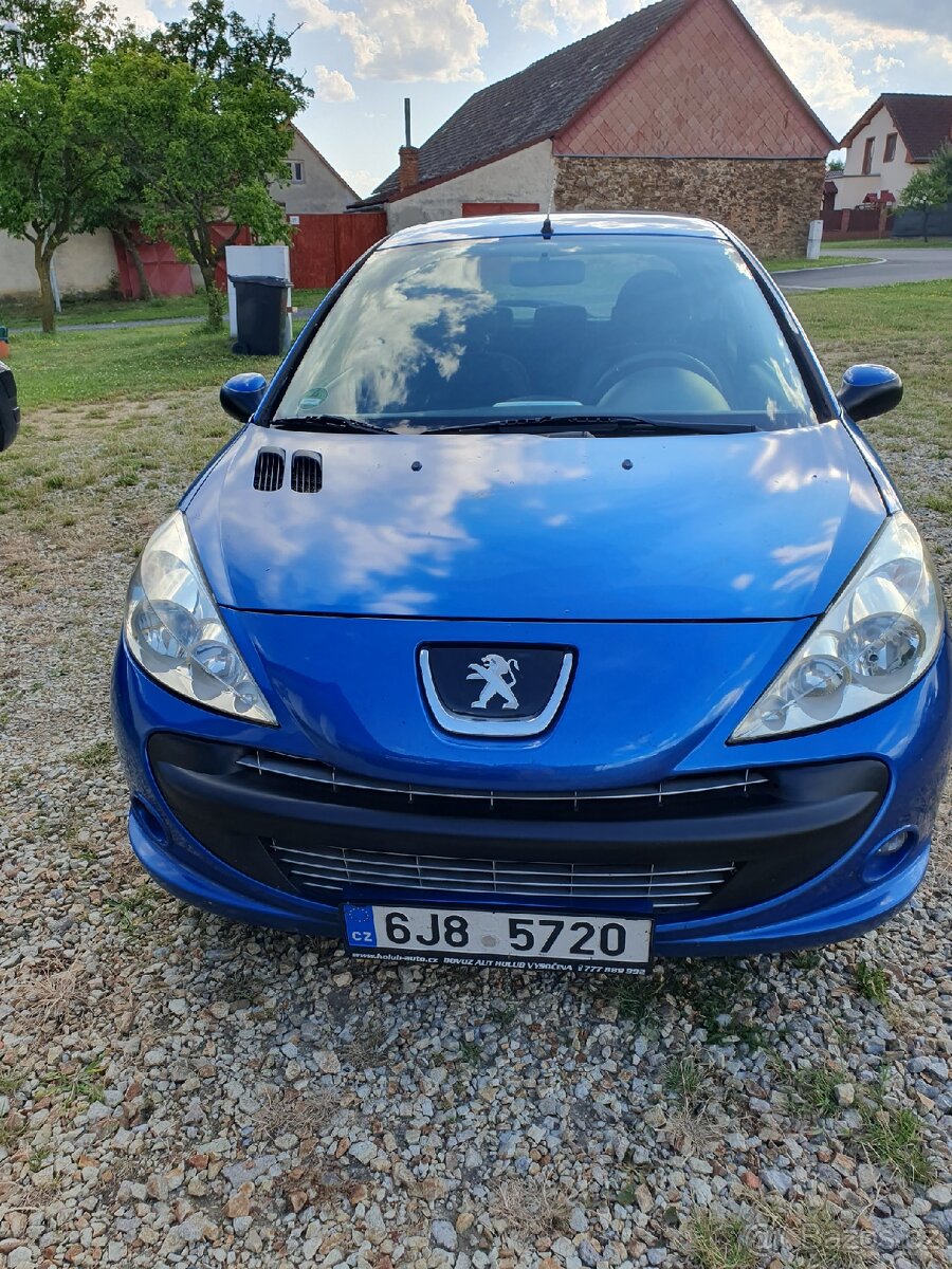 Peugeot 206 plus 1.1 44 kW