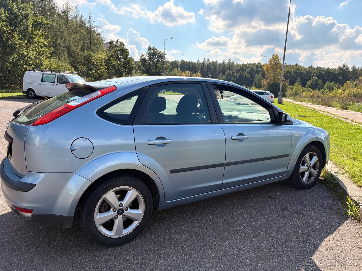 FORD FOCUS 2004