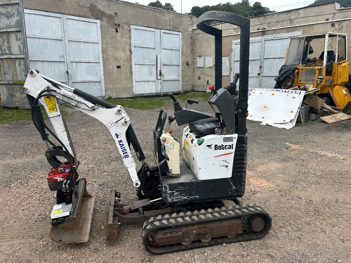 Minibagr Bobcat E10z