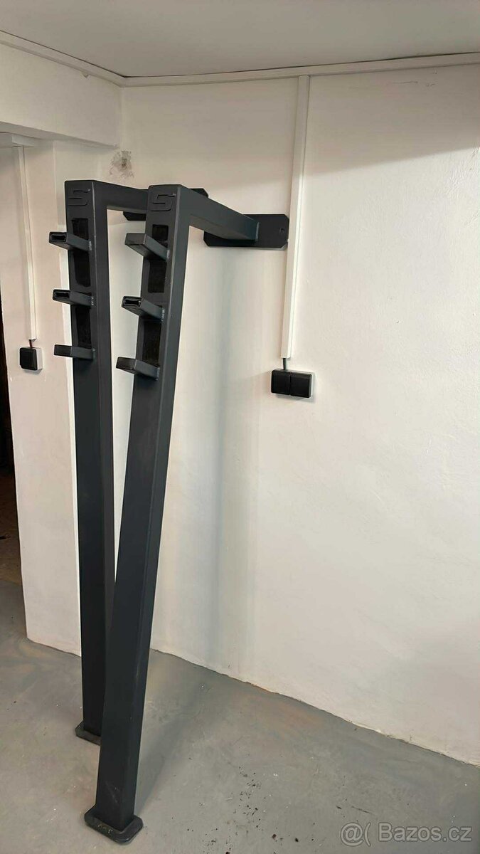 Half Squat Rack - držak na činku dřepy