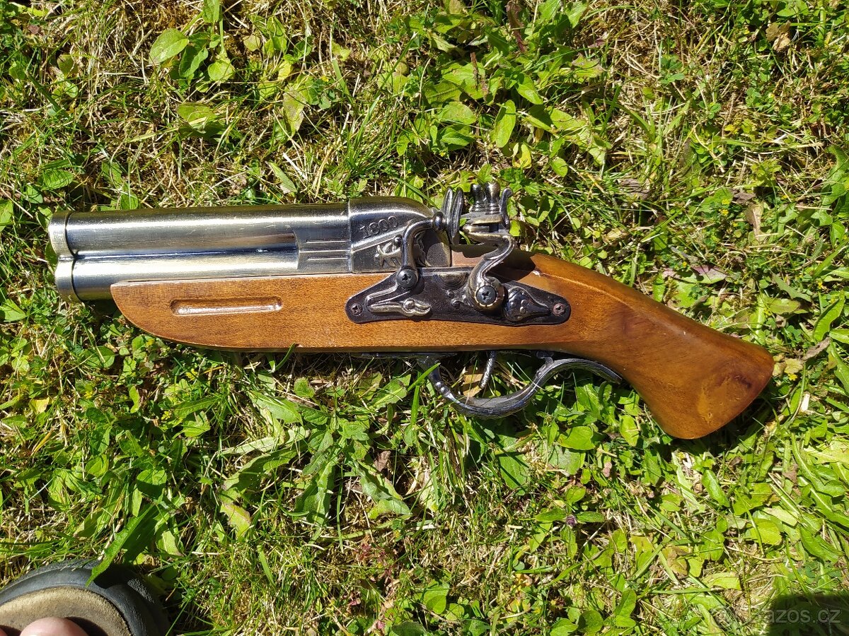 Bambitka - pistole jako zapalovač