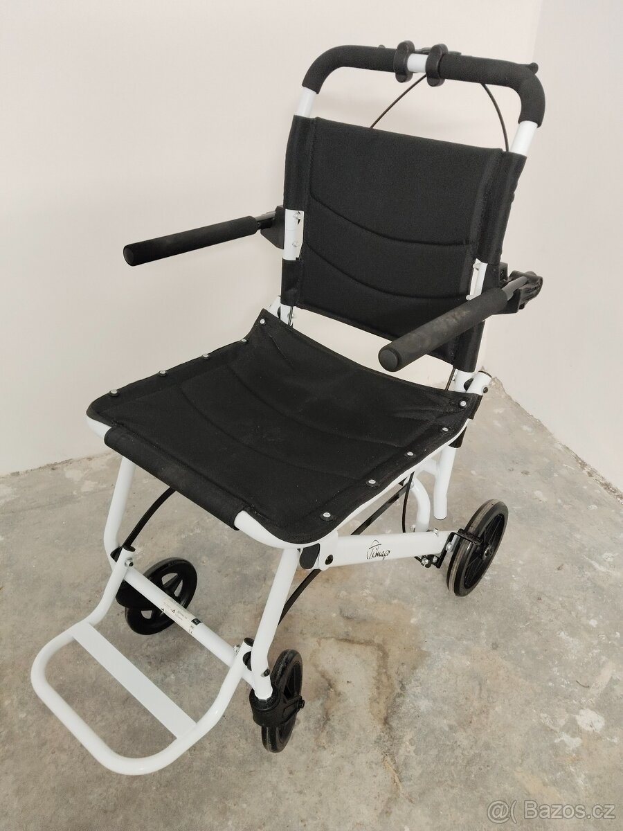 Interiérový invalidní vozík