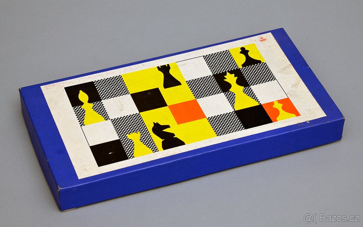 Společenské hry - šachy dřevěné