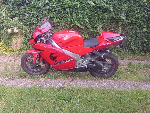 Aprilia RSV 1000 Mille