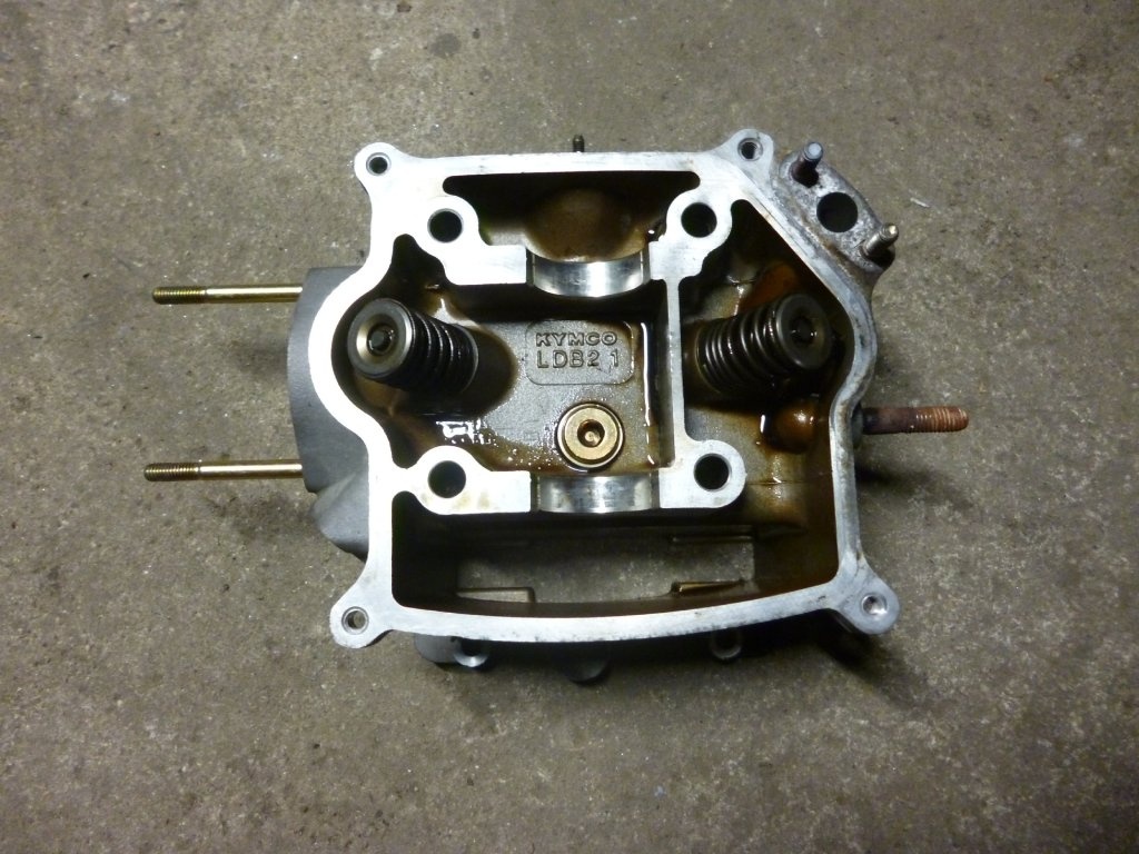 Kymco Xciting 300i. Hlava.  od 2009