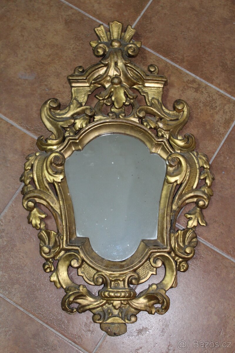 Starožitné zrcadlo