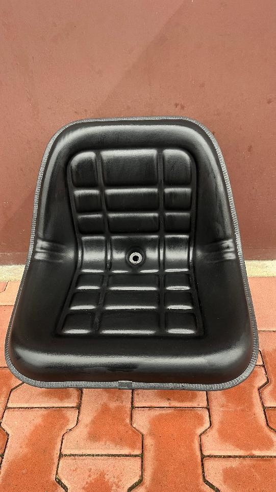 KŘESLO SEDADLO PLNÉ ODPRUŽENÉ TRAKTOR BAGR KOMBAJN