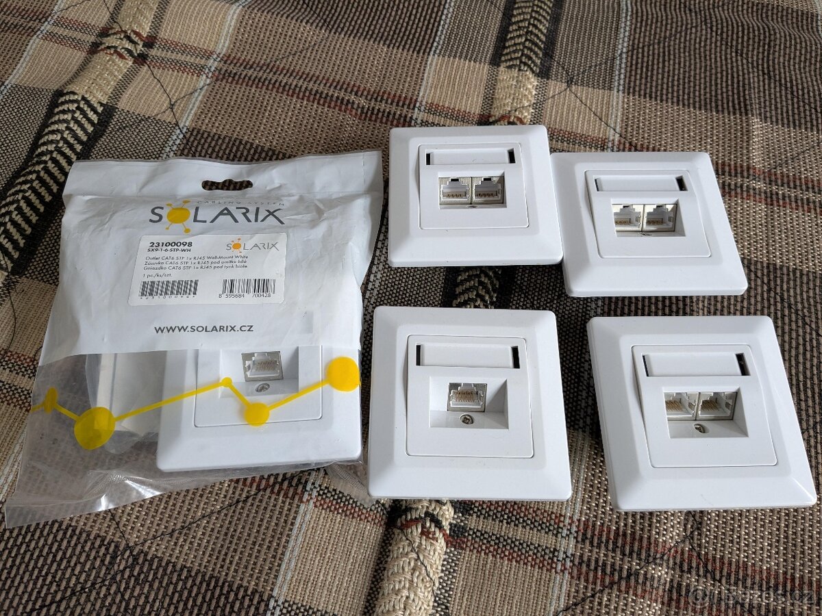 Podomítkové datové zásuvky Solarix
