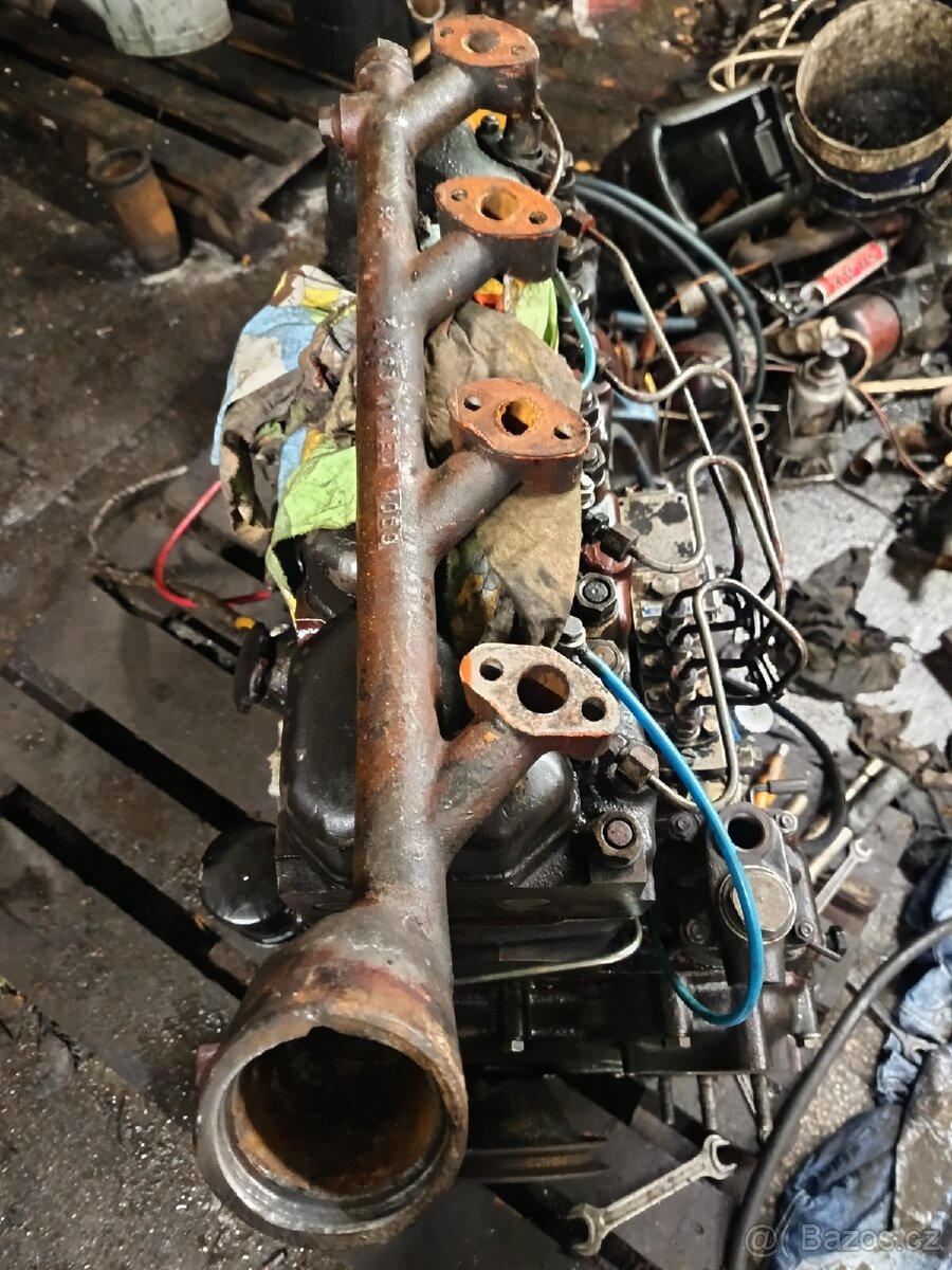 Prodám vodní potrubí Zetor Major