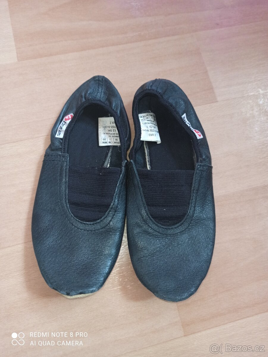 Gymnastické cvičky vel. 32