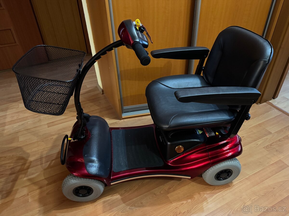 Elektrický invalidní vozík skútr pro seniory