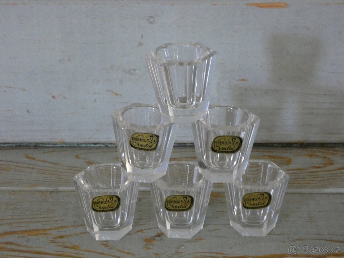 ART DECO panák BOHEMIA GLASS ČSR - štamprle