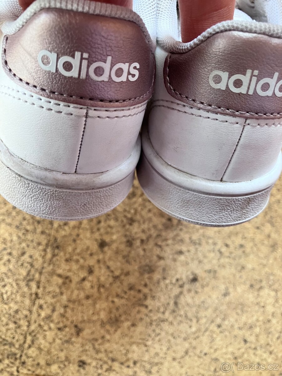 Boty adidas