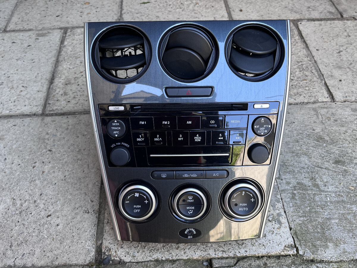 Středový panel s rádiem Mazda 6 GG facelift