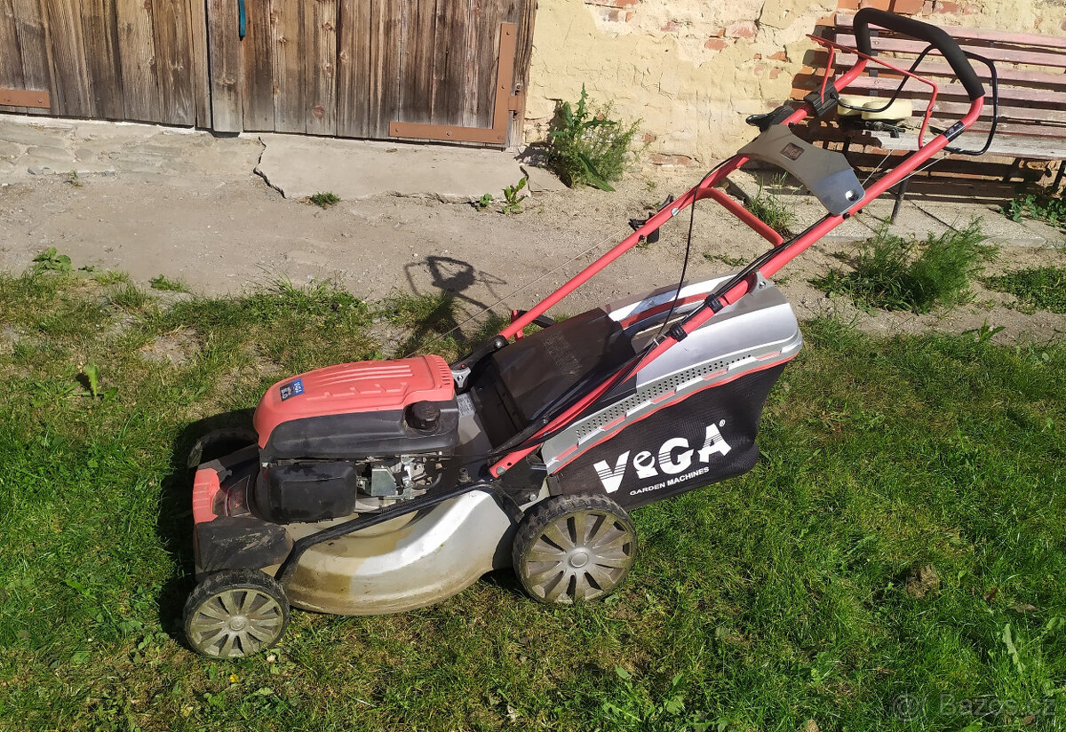 Benzínová sekačka VeGA 495 SXH