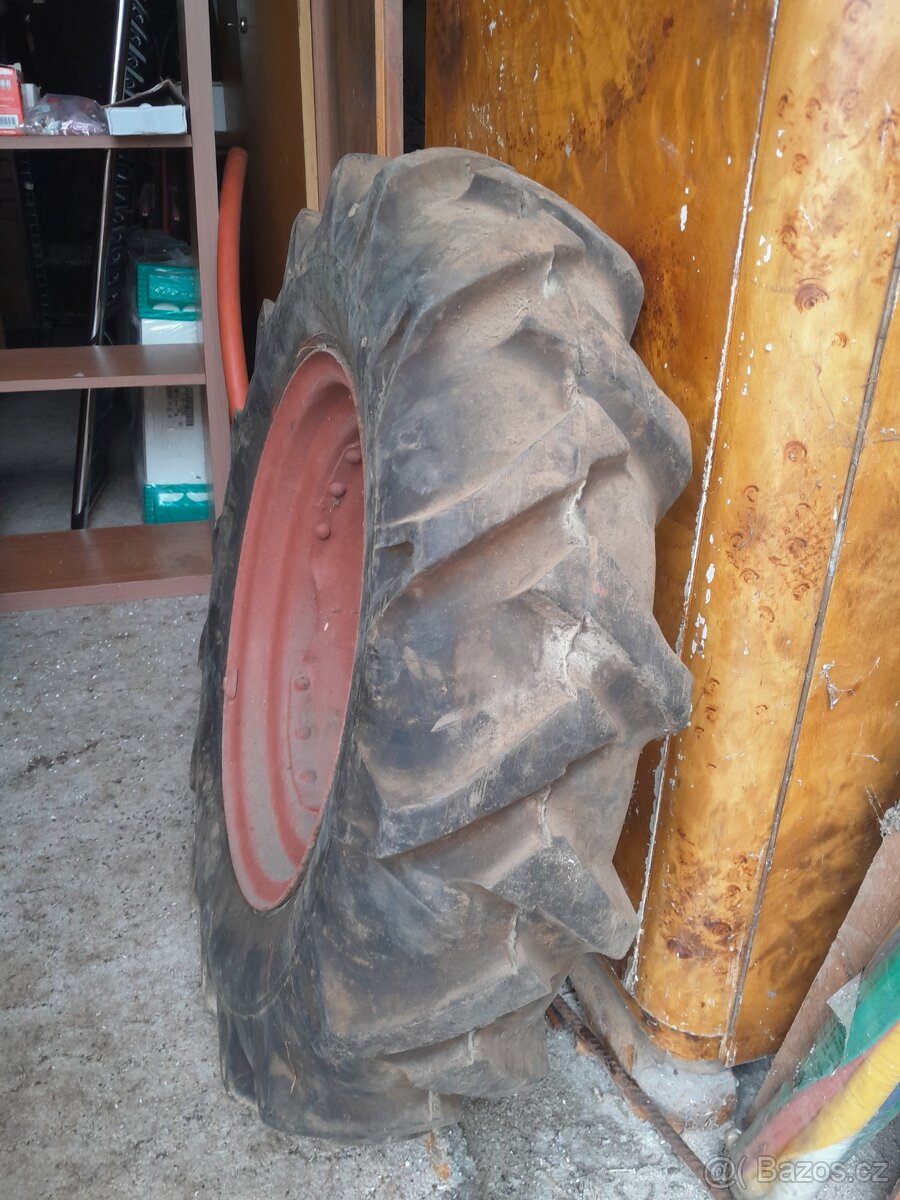 Kola šípáky na traktor