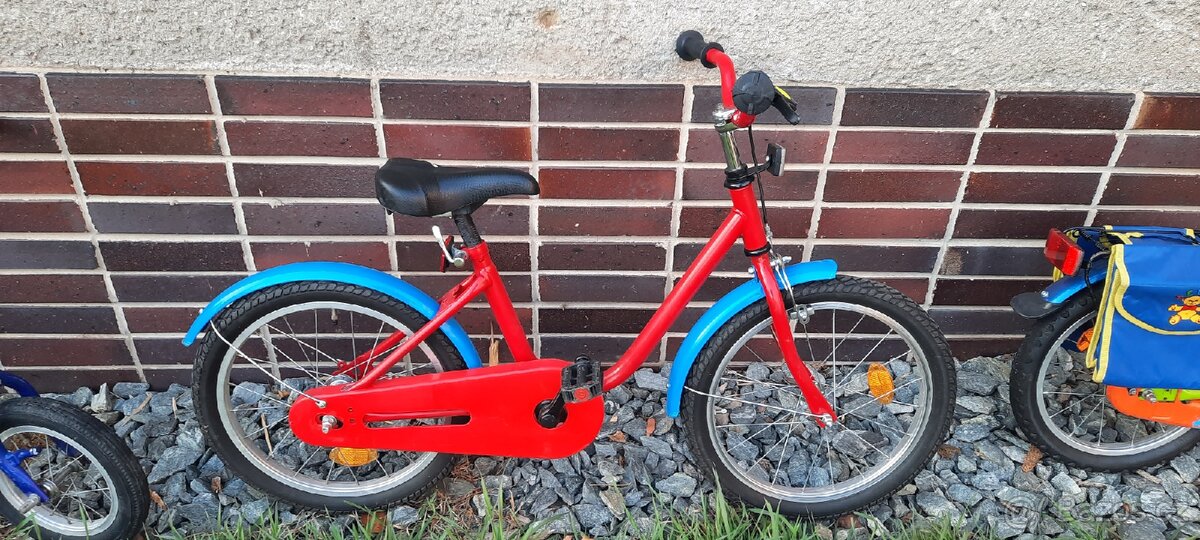 Dětská kola, odrážedlo, koloběžka.
