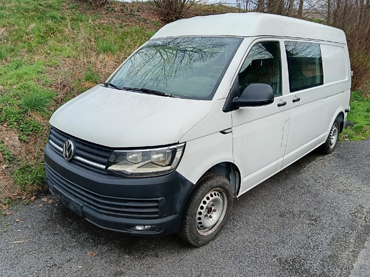 Prodám karoserií včetně dokladů vw T6 110kw