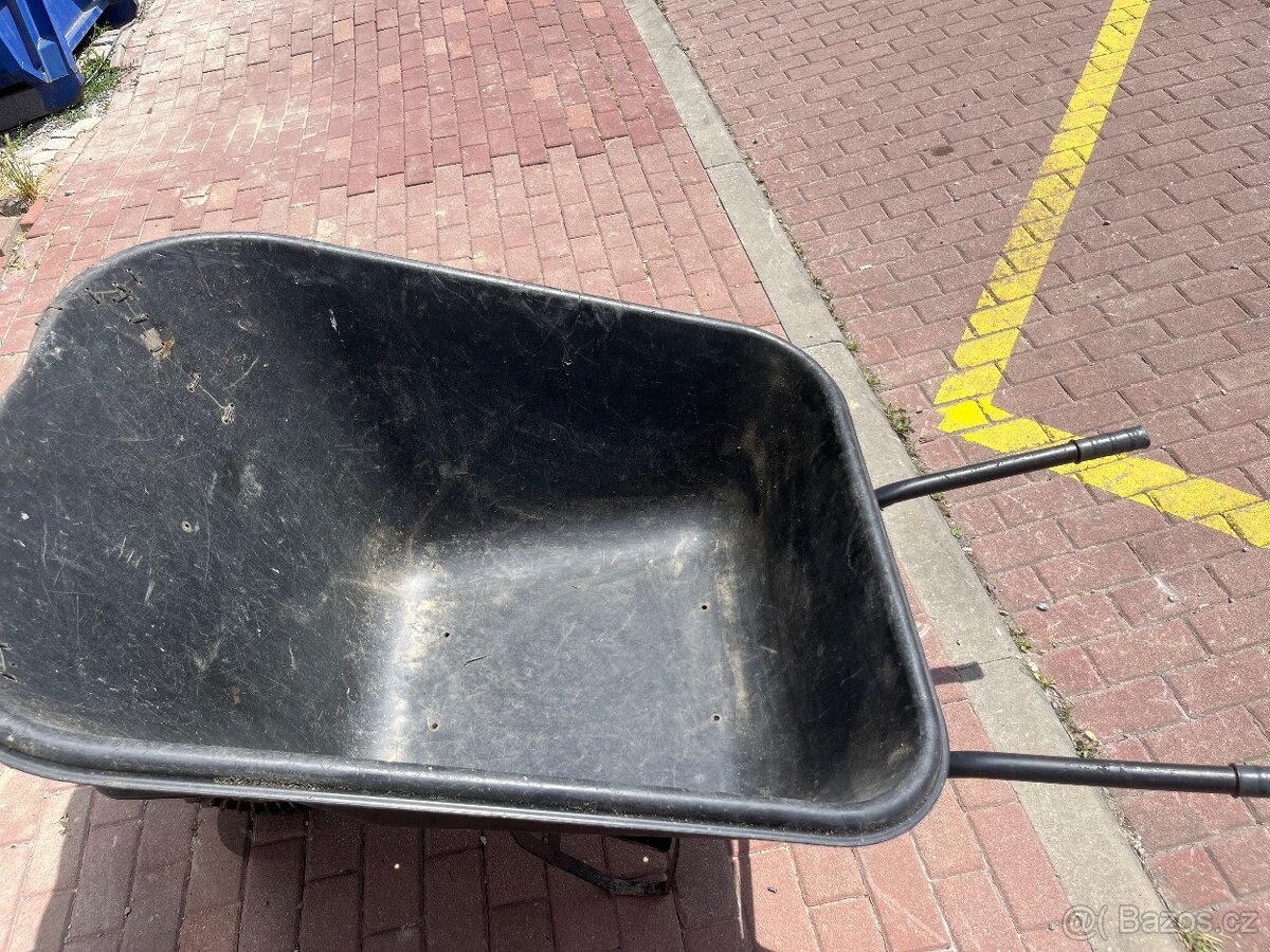 Kolecka zahradni 210l zanovni