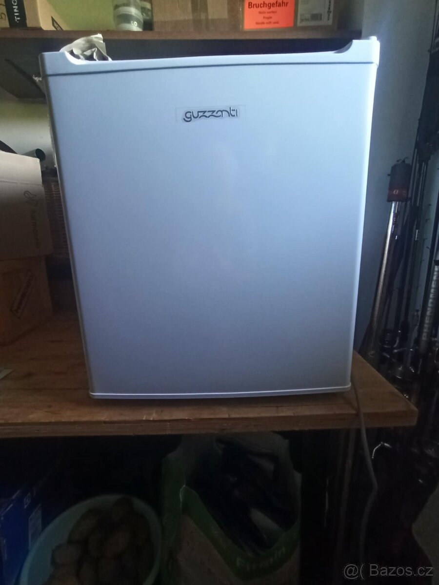 lednička Guzzanti GZ-05A1