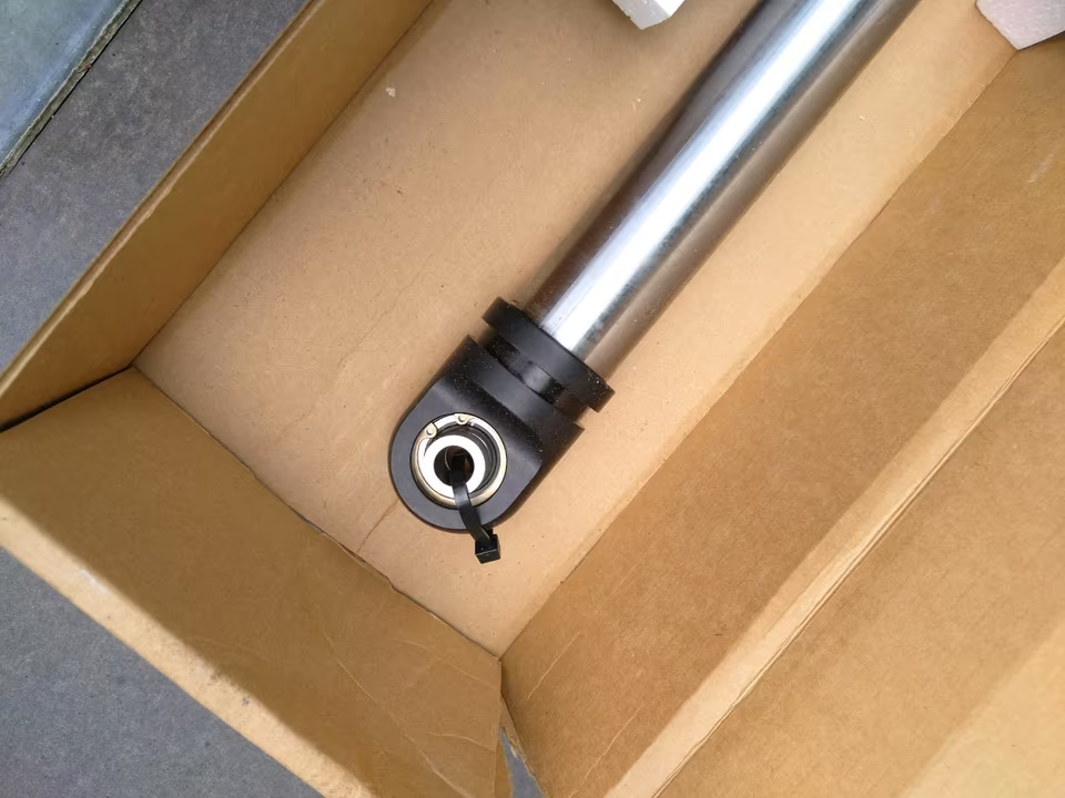 4x nové tlumiče Airshocks, terénní, odpružení Fox Racing Sho