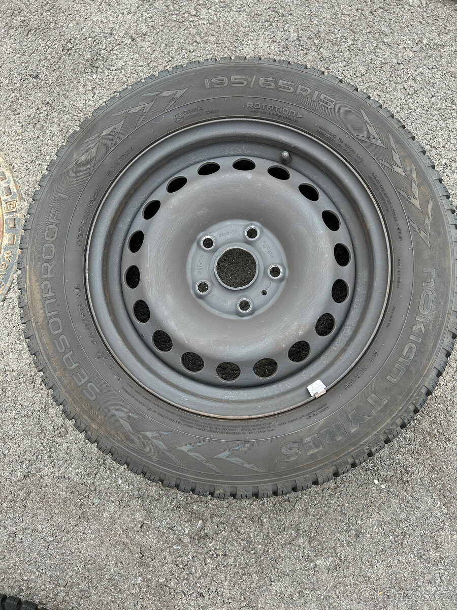 Nokian 195/65 R 15 91H; M+S; celoroční